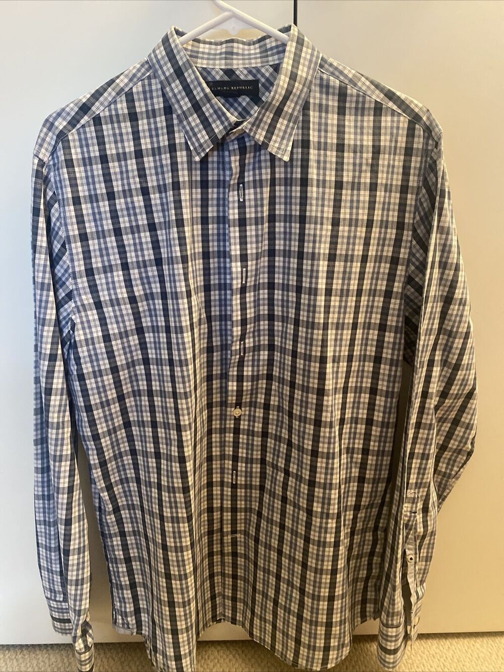 Banana Republic Men’s M 15-15.5 Blue Plaid Shirt